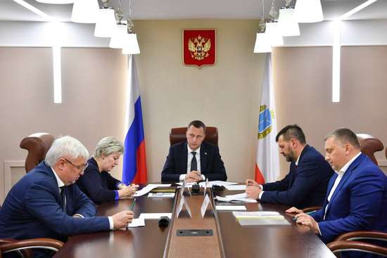 Для расчистки областных дорог от снега подготовили 975 единиц техники