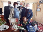 7 мая ветеранам Великой Отечественной войны и узнице в годы войны вручены подарки к 76-й годовщине Победы