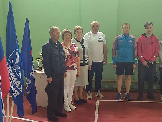 Состоялся открытый командный турнир по настольному теннису на Кубок «Почетного гражданина Романовского муниципального района» Виктора Михайловича Попова, под эгидой политической партии «Единая Россия».