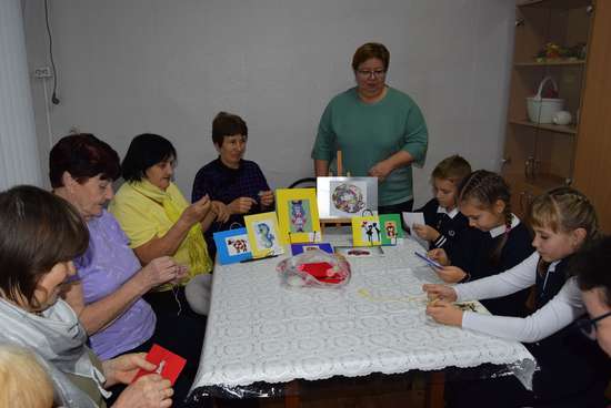 В Романовке прошло занятие, приуроченное к Всемирному дню рукоделия