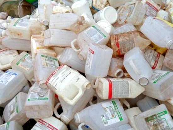 Филиал ФГБУ «Россельхозцентр» по Саратовской области информирует сельхозтоваропроизводителей о продолжении работы по сбору и утилизации пустой тары из-под средств защиты растений