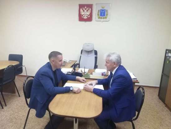 Глава района провел рабочую встречу.