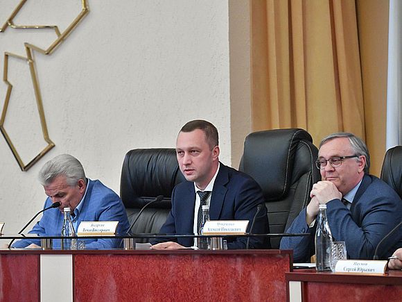 Роман Бусаргин: Будем поддерживать лучших выпускников Школы молодых управленцев