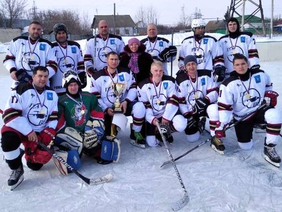 Команда Романовского муниципального района стала победителем турнира по хоккею на кубок Турковского района 