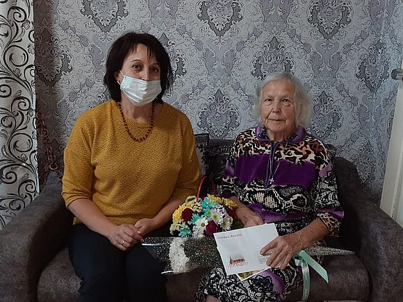 Труженица тыла из Романовского района отметила свой 90-летний юбилей