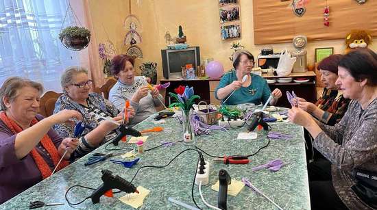 Тюльпаны из синельной проволоки к 8 марта