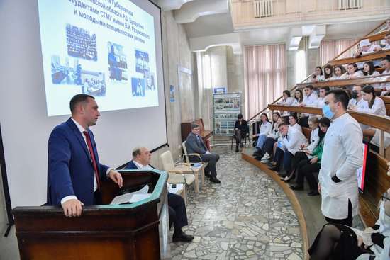 Служебное жилье и повышение заработной платы – основные вопросы, которые интересуют молодых специалистов-медиков.