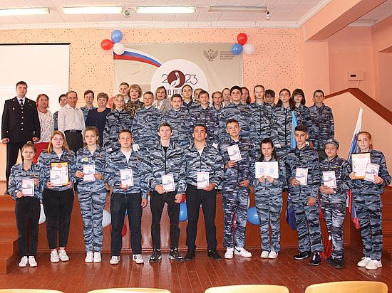 Выпускникам, закончившим обучение по Программе «Юный друг полиции» вручили сертификаты