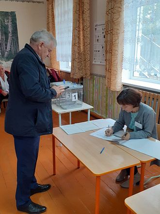 Глава Романовского района проголосовал на выборах!