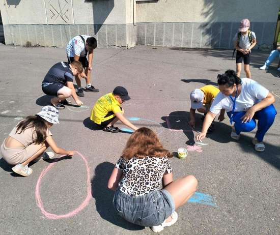 «Я рисую на асфальте»