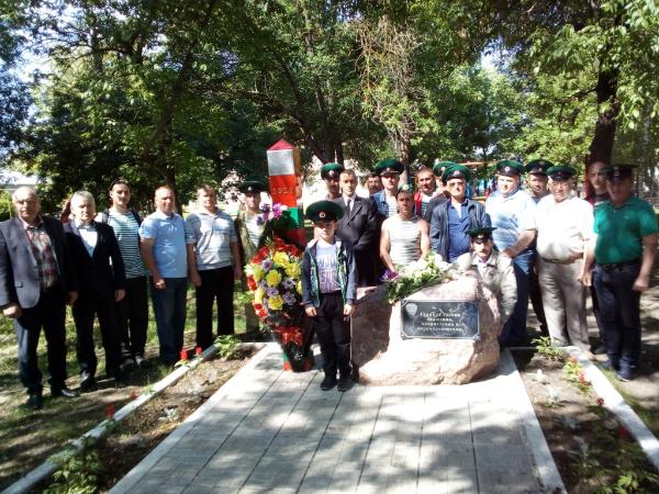 28 мая возле памятника воинам-пограничникам прошло праздничное мероприятие