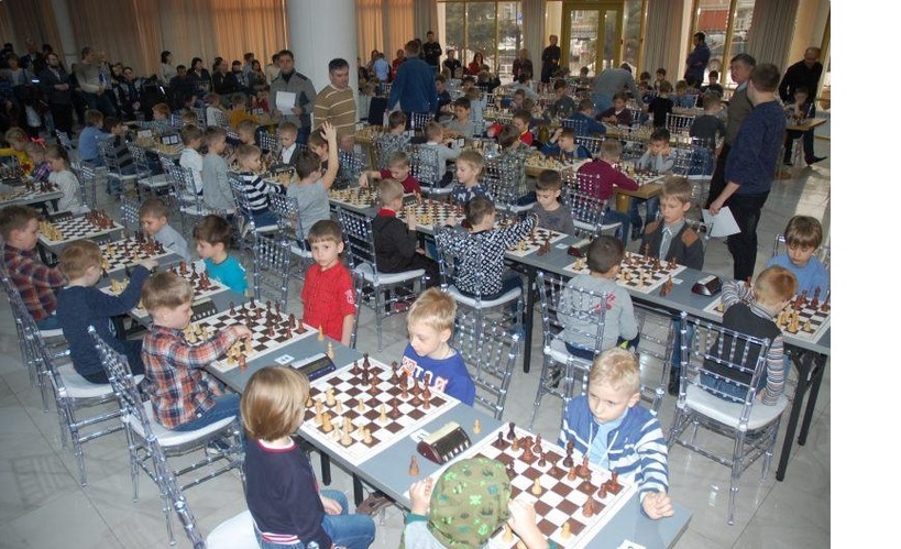 Депутат помог с организацией областного первенства по шахматам