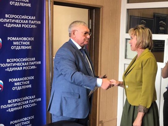 Сергей Суровов провел приемы граждан в Балашовском и Романовском районах