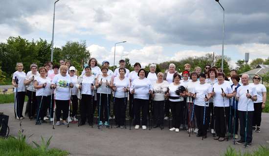 Прошел марафон, посвященный Всемирному дню скандинавской ходьбы