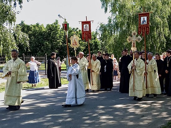 В десятый раз праздник собирает гостей на романовской земле