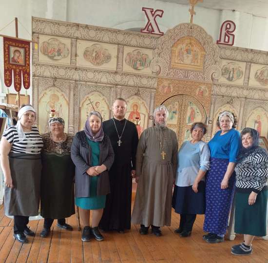 Участники клуба «Синергия» встречают Жаворонки