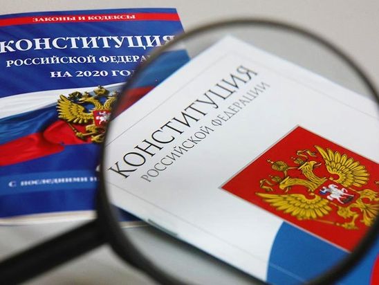 Поправки в Конституцию повысят роль местного самоуправления в системе власти и расширят возможности муниципалитетов в принятии решений