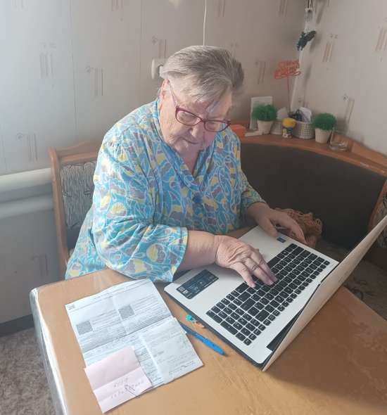      Романовские получатели социальных услуг осваивают интернет.