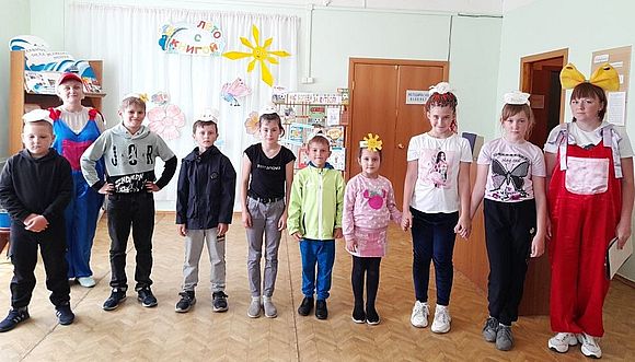 «Скорость, драйв, удар и гол – лучше всех игра футбол!»