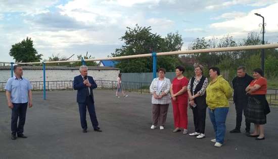 В р.п. Романовка продолжаются встречи с жителями поселка.