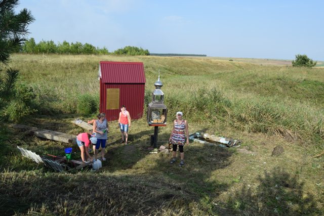 Глоток целительной воды после работы.jpg Глоток целительной воды после работы.jpg